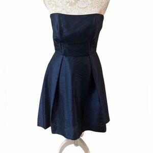 ALFRED SUNG 
Midnight Blue Strapless high-low Dress
Size 6